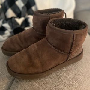 Mini Brown Ugg